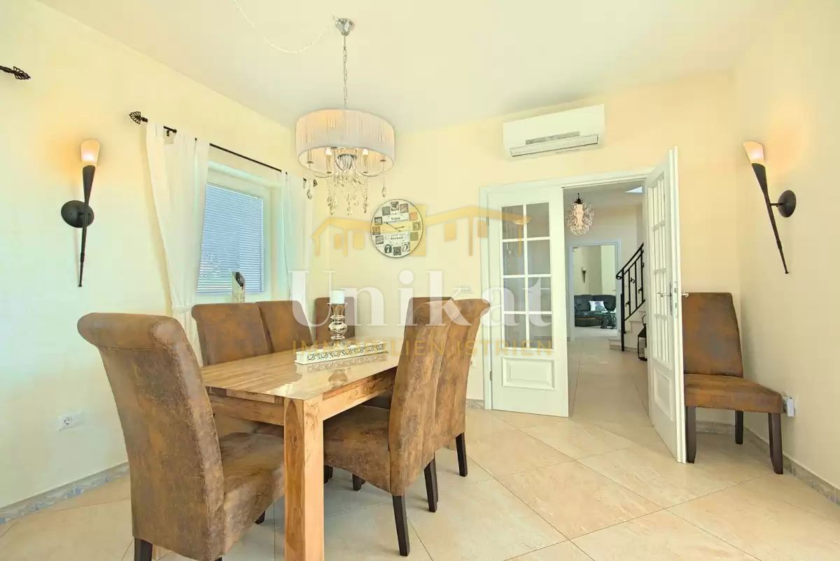 Villa di lusso con fantastica vista sul mare